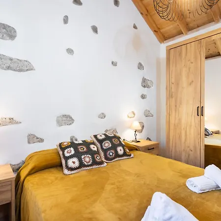 Home2book Valley Views & Private Terrace Holiday home *