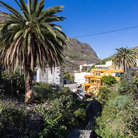 Ferienhaus Home2book Valley Views & Private Terrace *